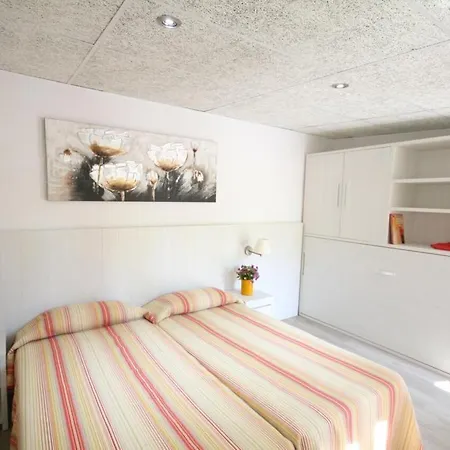 Ciudad De Vacaciones Cala Montjoi ロザス