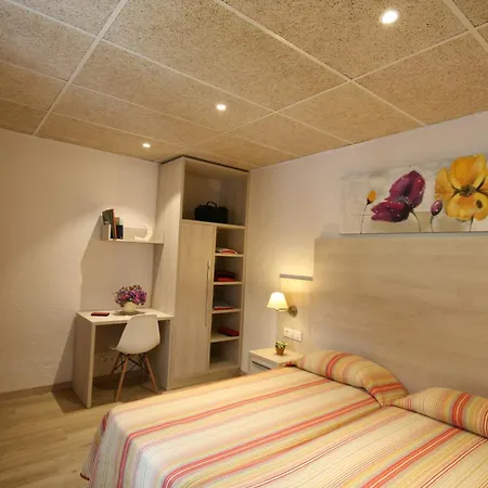 리조트 Ciudad De Vacaciones Cala Montjoi 로지즈