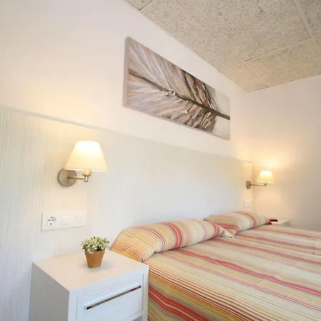 Ciudad De Vacaciones Cala Montjoi 로지즈