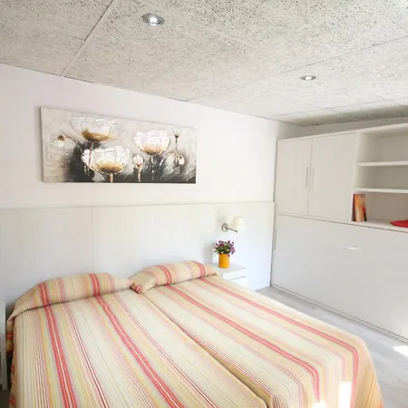 Ciudad De Vacaciones Cala Montjoi 로지즈