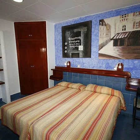 Ciudad De Vacaciones Cala Montjoi 리조트