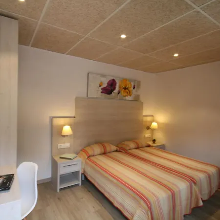 리조트 Ciudad De Vacaciones Cala Montjoi *