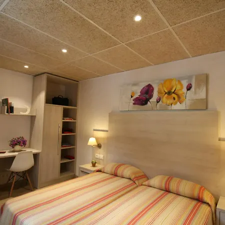 리조트 Ciudad De Vacaciones Cala Montjoi *