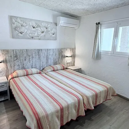 Ciudad De Vacaciones Cala Montjoi 리조트 로지즈