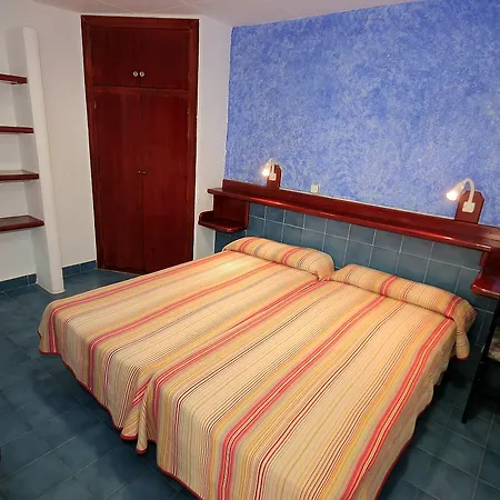 Ciudad De Vacaciones Cala Montjoi 리조트 *